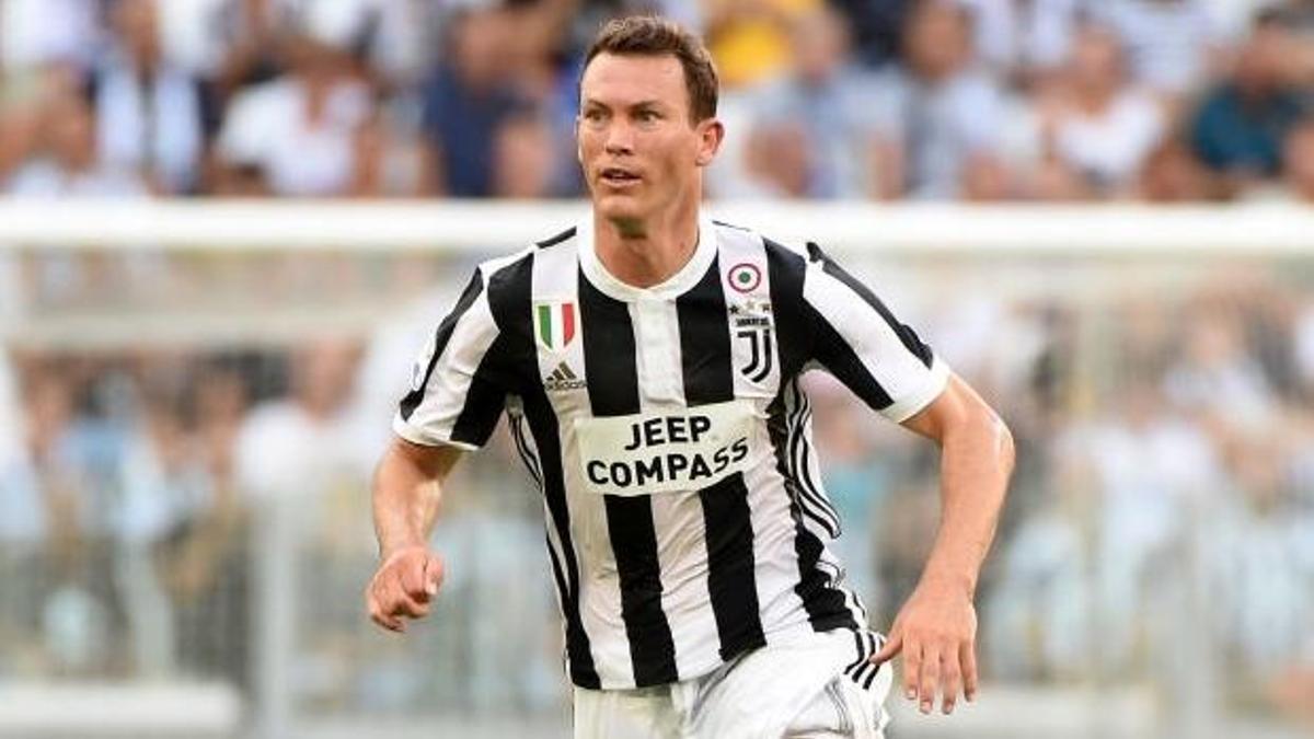 Lichtsteiner için Arsenal devrede