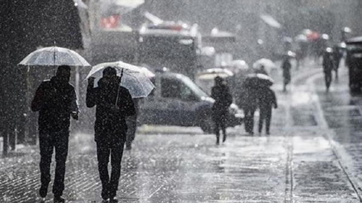 Son dakika: Ve beklenen yağmur İstanbul'a geldi