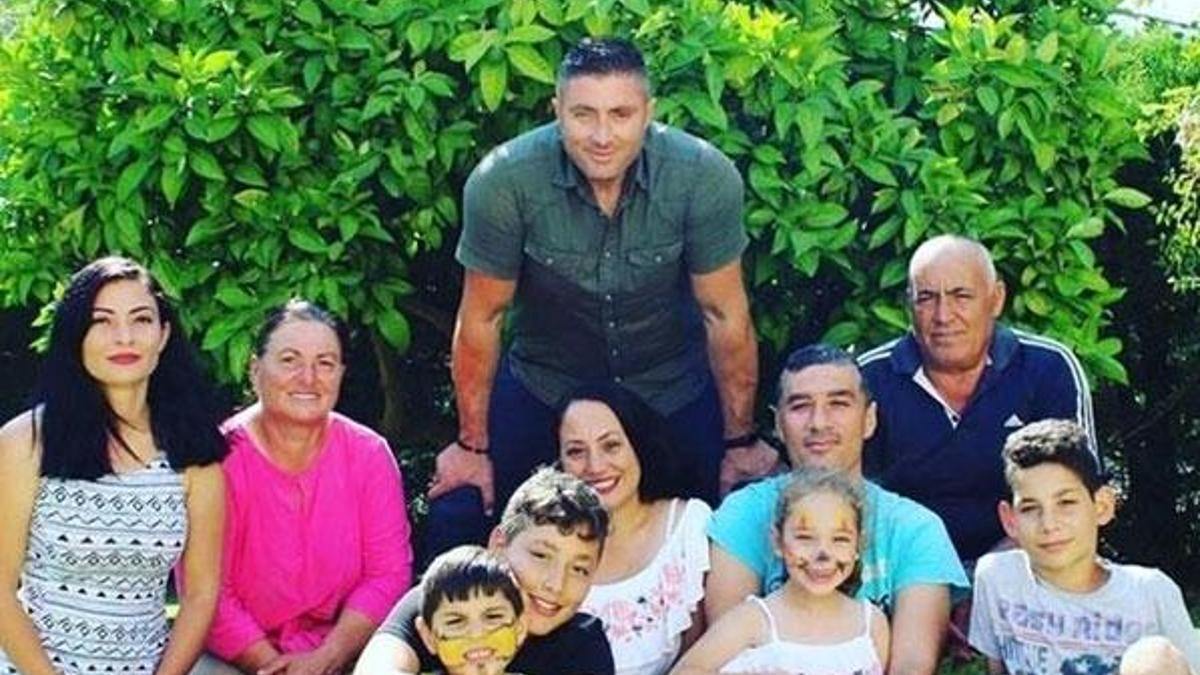 Anne vahşetinin nedeni ’mutlu aile pozu’ iddiası