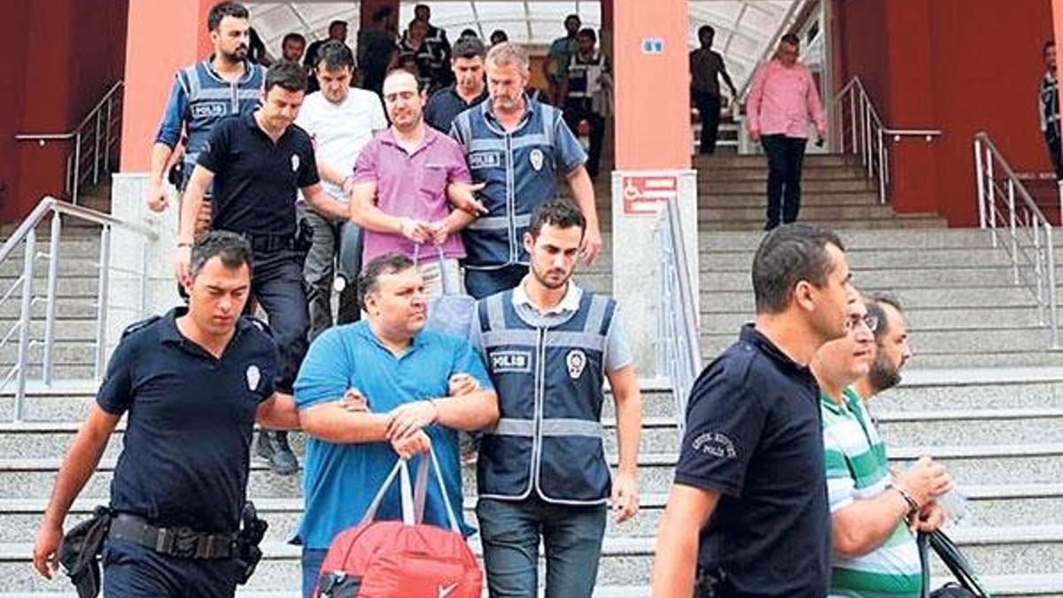 Poyrazköy hakimi: Balyoz hakimi FETÖ’cüydü