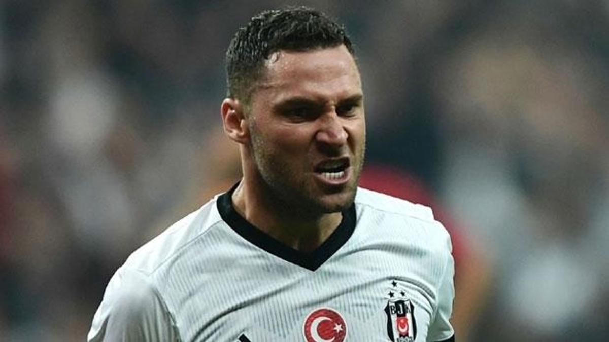 Beşiktaş Dusko Tosic'i KAP'a bildirdi!