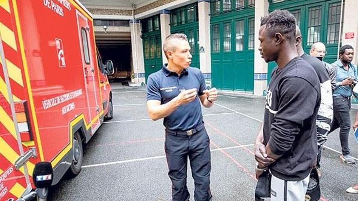 ‘Gerçek Spiderman’ Paris İtfaiyesi’nde
