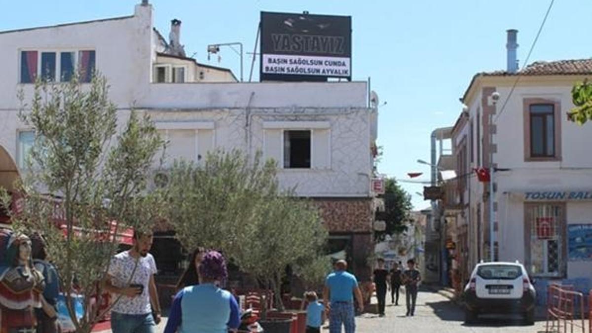 Batan teknede ölenler Ayvalık'ı yasa boğdu!