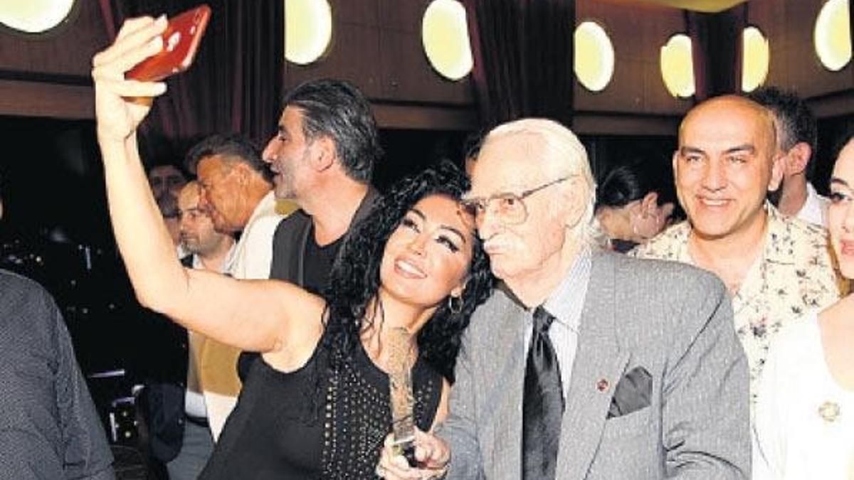 Yeni nesil terbiyesiz!