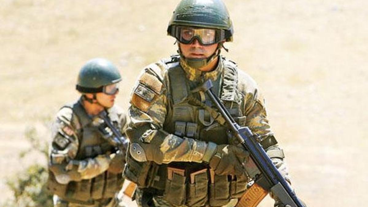 PKK'nın köylülere bıraktığı silahlar toplanıyor