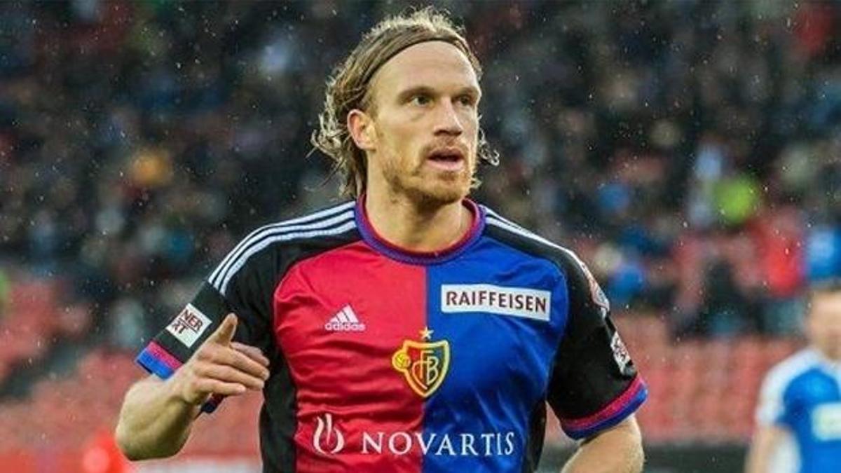 Gökhan Gönül'ün yerine 10 gol 7 asistli sağ bek!