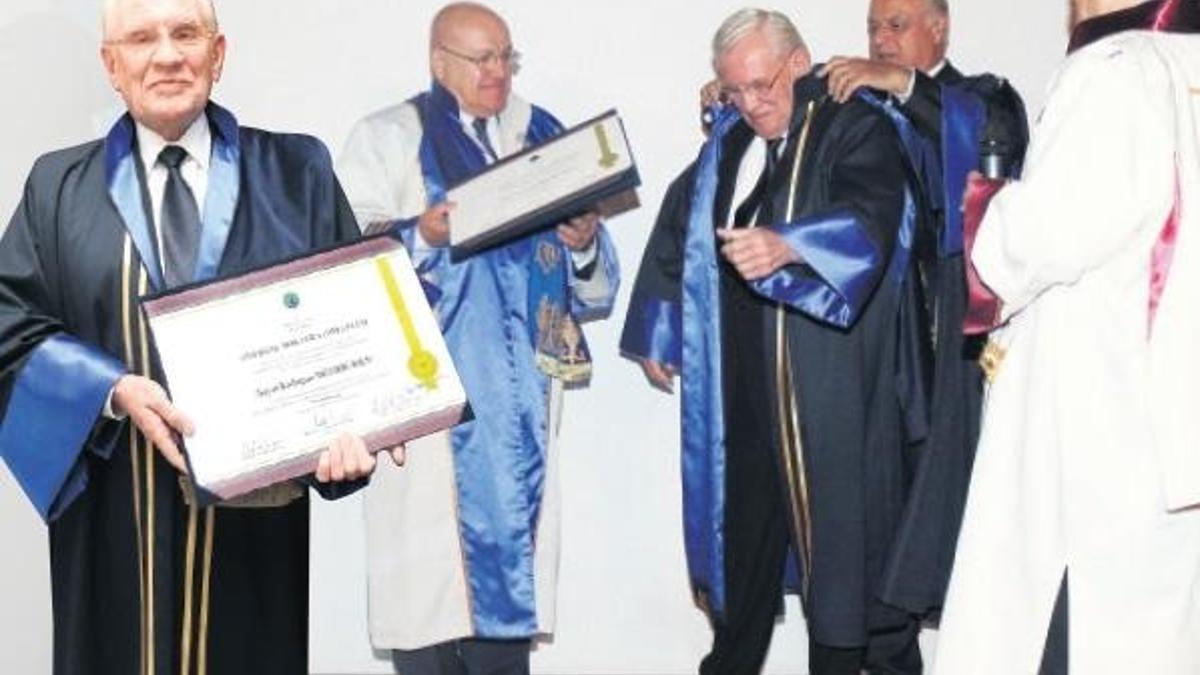 İş dünyasının yol gösteren abisi şefkatli lideriydi