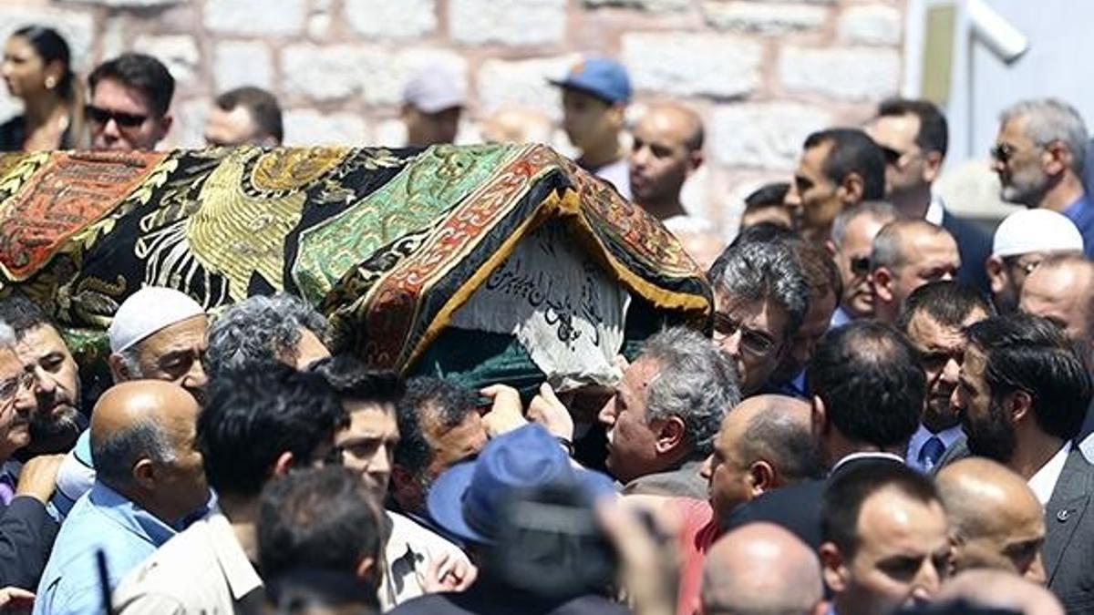 Erdoğan Demirören'in ardından iş, siyaset ve sanat dünyasının ünlü isimleri duygularını paylaştı