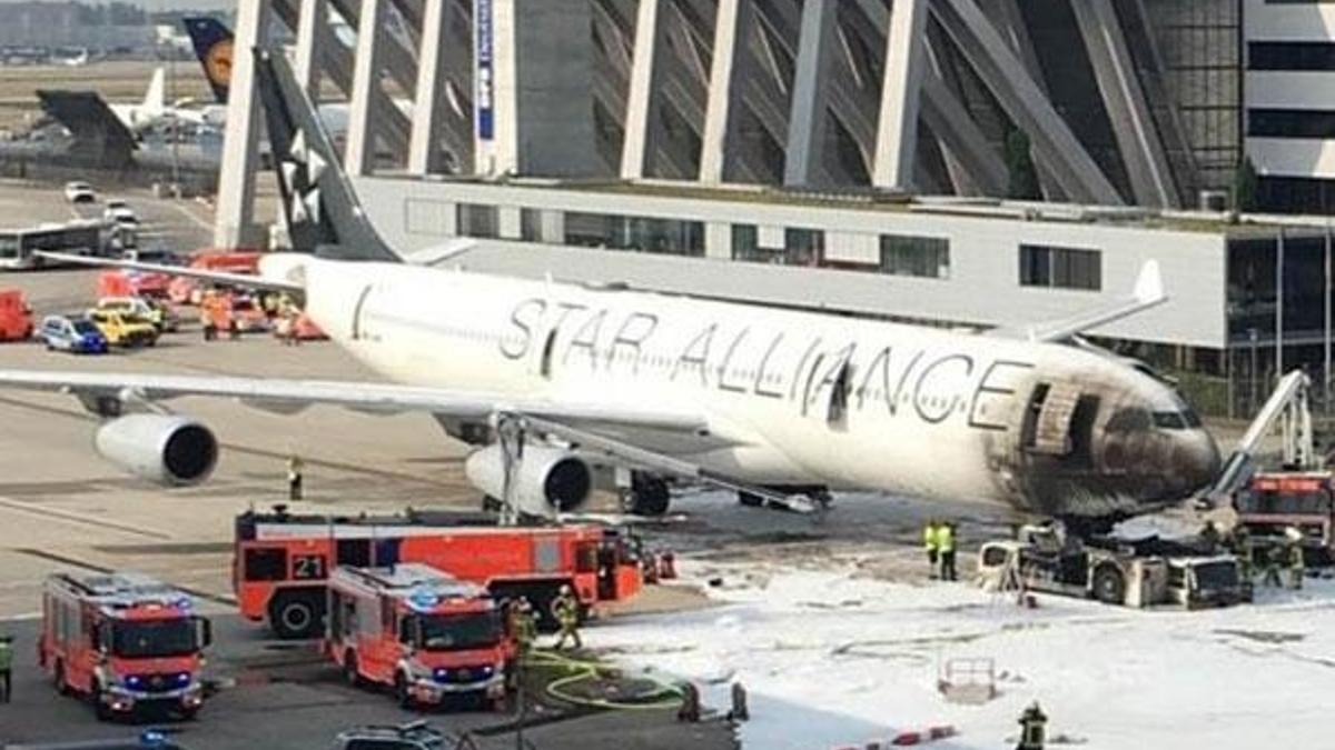 Frankfurt Havalimanı'nda bir uçakta yangın çıktı