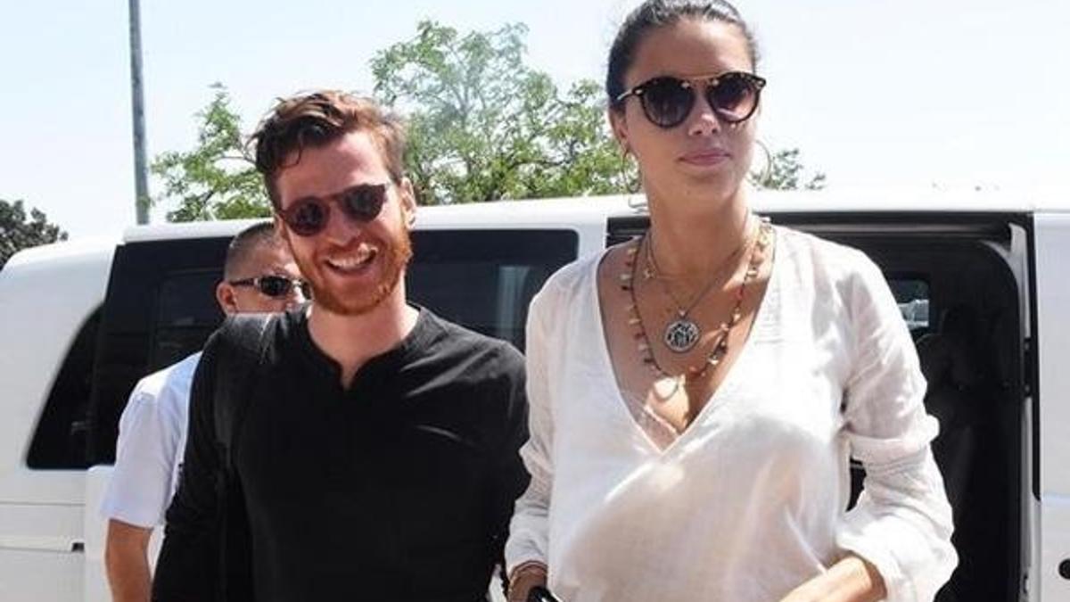 Adriana'nın yatak pozunu paylaşarak kutladı