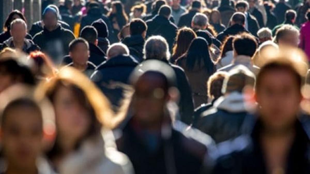 Bakan Sarıeroğlu 100 bin gence yazın iş imkanının detaylarını açıkladı