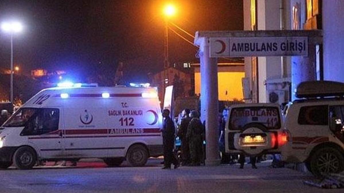 Hakkari'de askeri konvoya roketatarlı saldırı: 6 askerimiz yaralandı