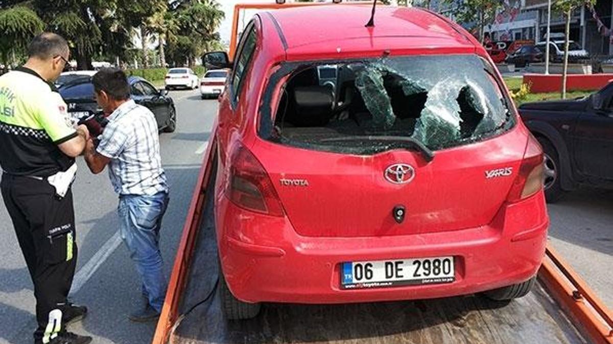 Samsun'da otomobil yayalara çarptı!