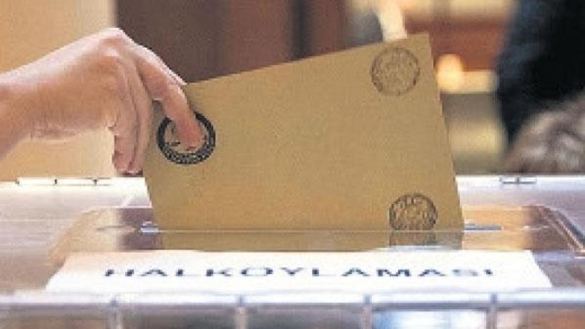 Türkiye yarın sandık başına gidiyor