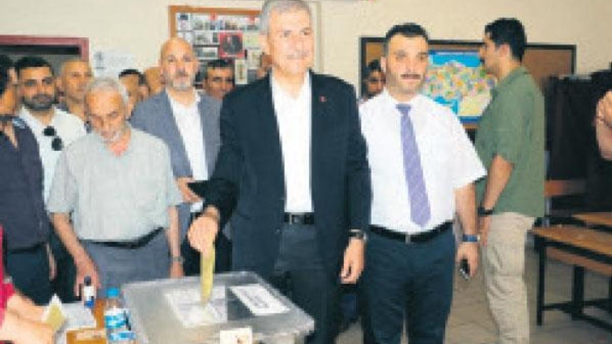 Üçü de yeniden Meclis’te