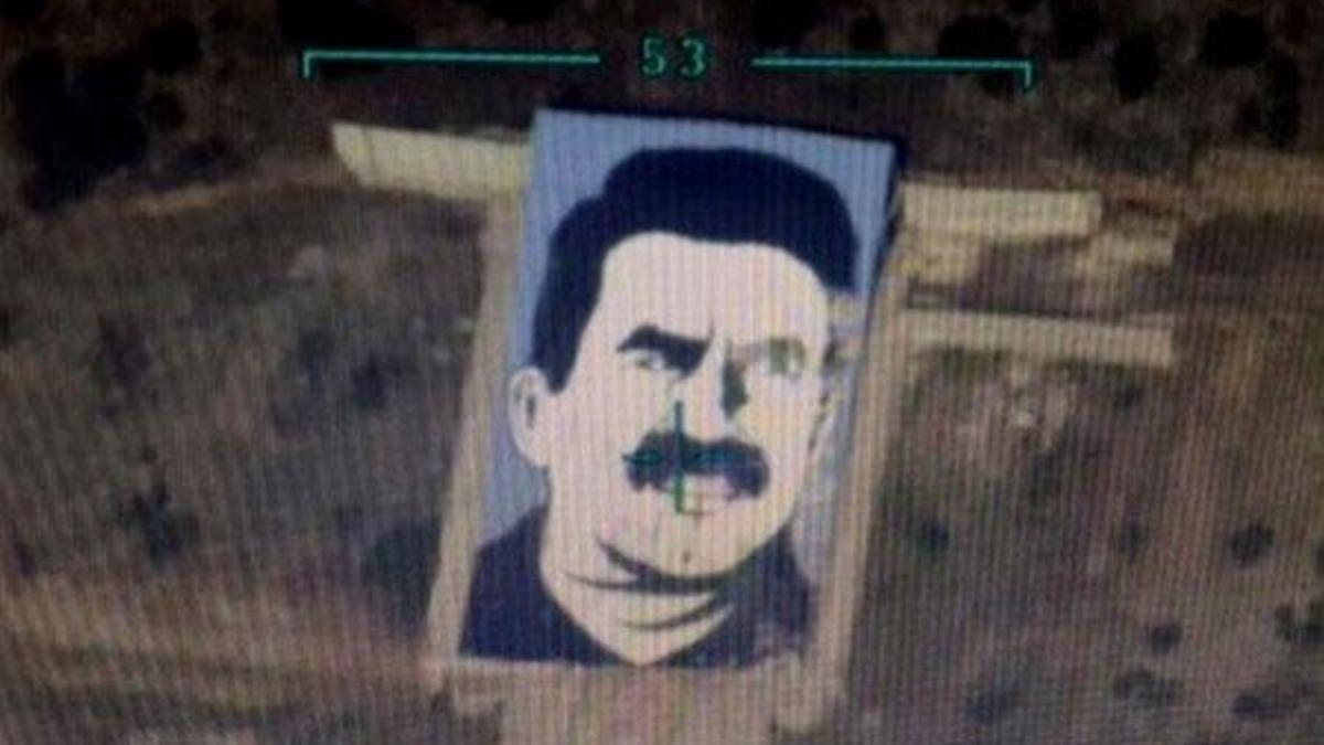 Afrin'de Öcalan resminin imha edildiği alana dev Erdoğan posteri