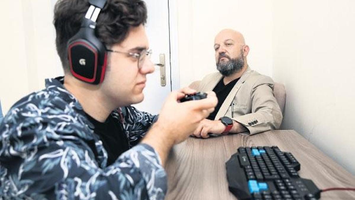Sosyal medya ve video oyunları akıl hastalığına davetiye çıkarıyor