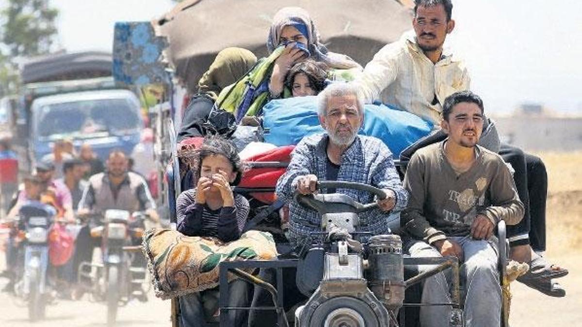 ‘Tepemize bomba yağıyor, ne olur bizi içeri alın!’
