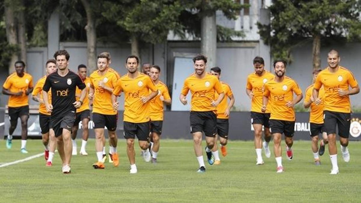 Galatasaray hazırlıklarına çift idmanla devam etti