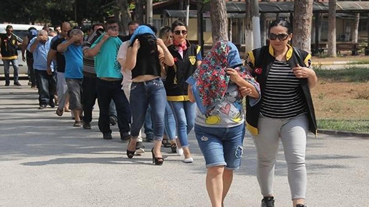 5 ilde büyük fuhuş operasyonu: ‘Taze çay’, ‘soğuk karpuz’