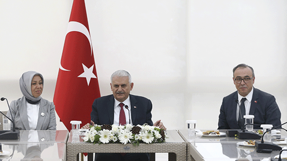 Başbakan Yıldırım: KHK yayımlanacak, ihraçlar olacak