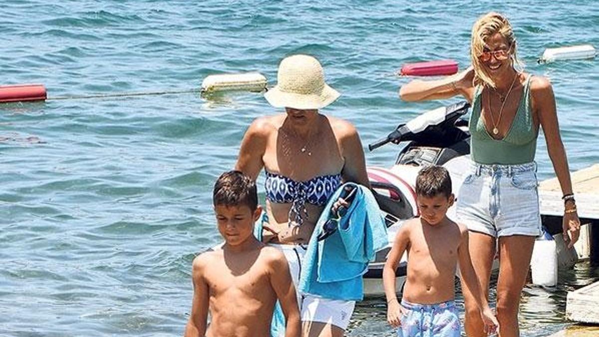 Bikiniden sıkıldı