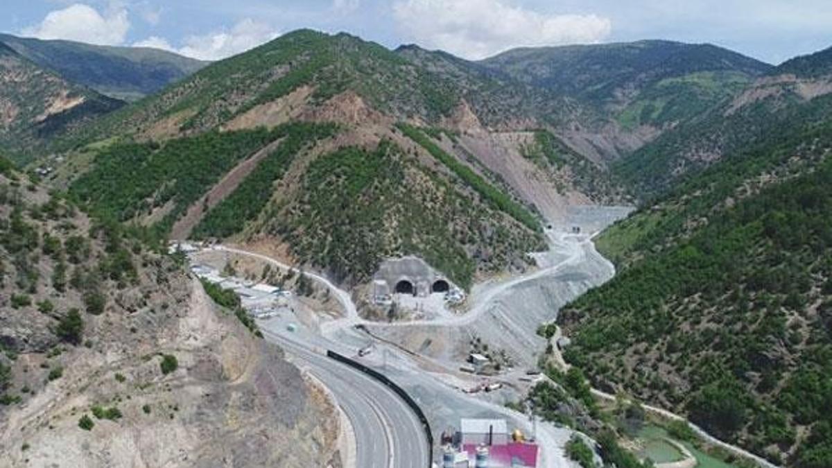 Yeni Zigana Tüneli'nin yapımı yarılandı