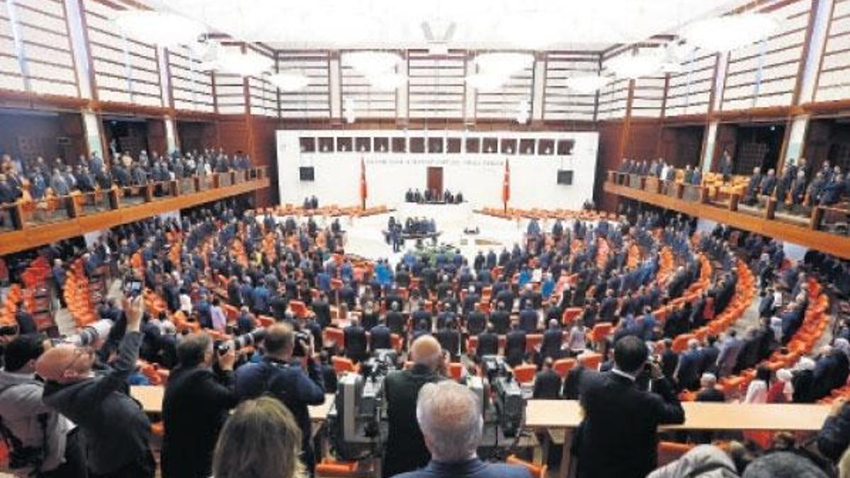 İlk meclis ilk yemin!