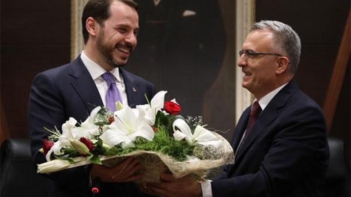 Bakan Berat Albayrak'tan piyasalara önemli mesaj