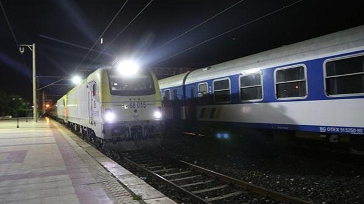 Tren seferleri yeniden başladı