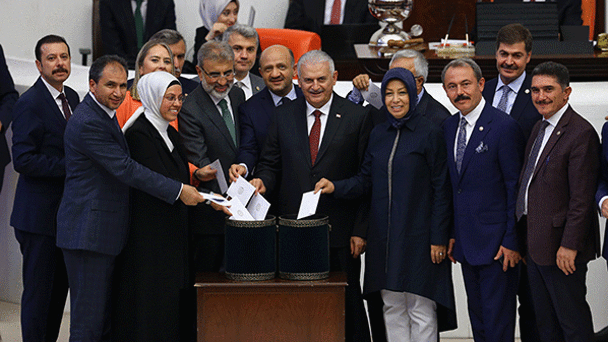 Binali Yıldırım kimdir?
