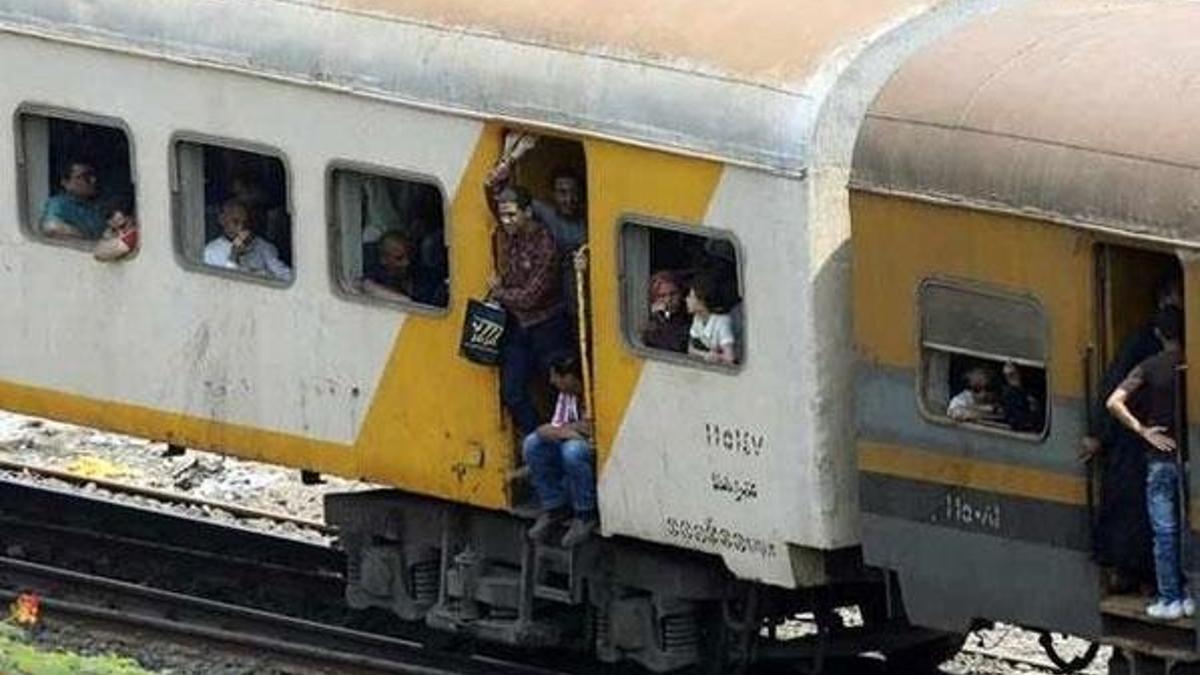 Mısır'da tren raydan çıktı: 34 yaralı