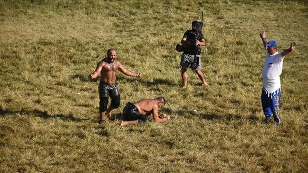 Erdoğan'dan Başpehlivan olan Okulu'na tebrik