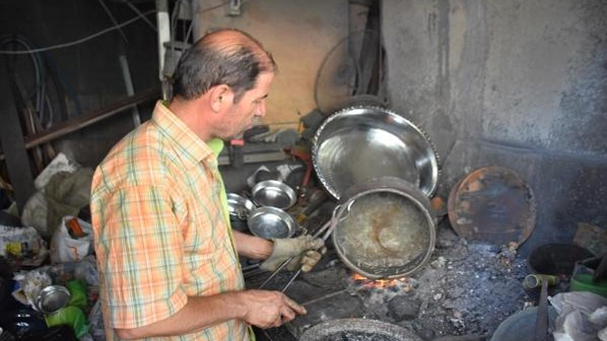 Osmanlı'dan gelen bakır kalaycılığı tarih oluyor