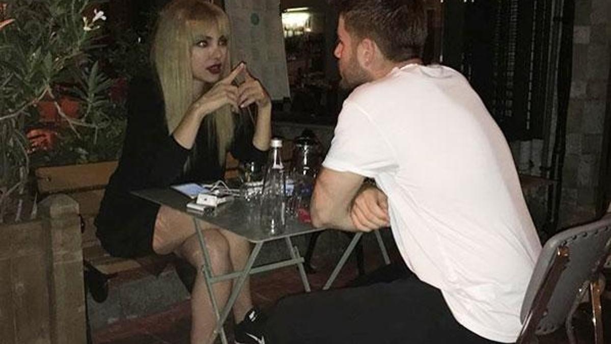 Tatlıtuğ ile güzel şarkıcı yeniden bir arada