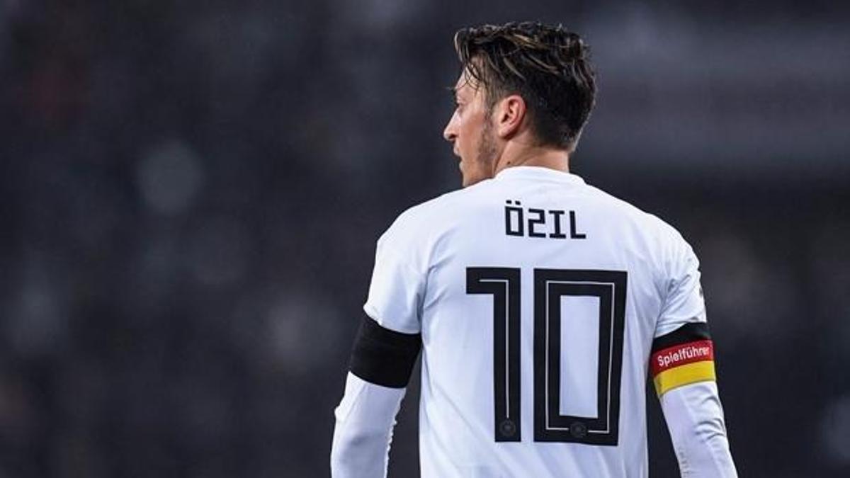 Mesut Özil, Almanya milli takımını bıraktığını açıkladı