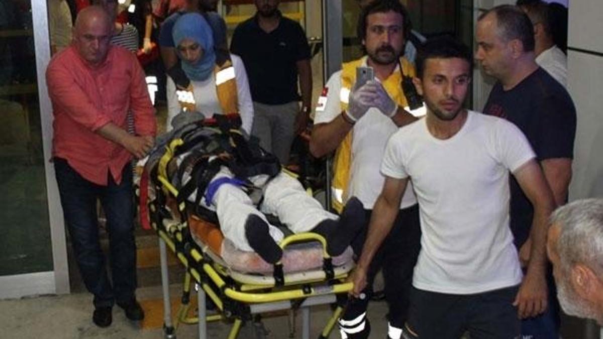 Ünlü oyuncu yoğun bakıma alındı!