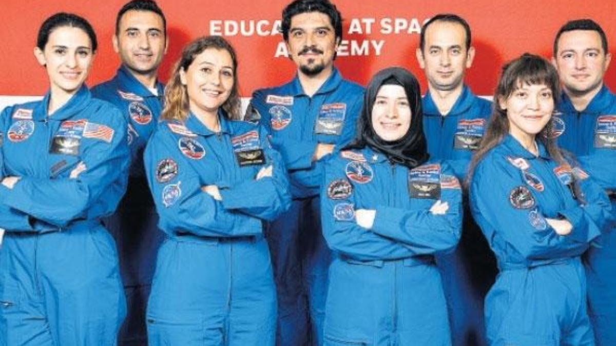 Uzay Akademisinde 8 Türk