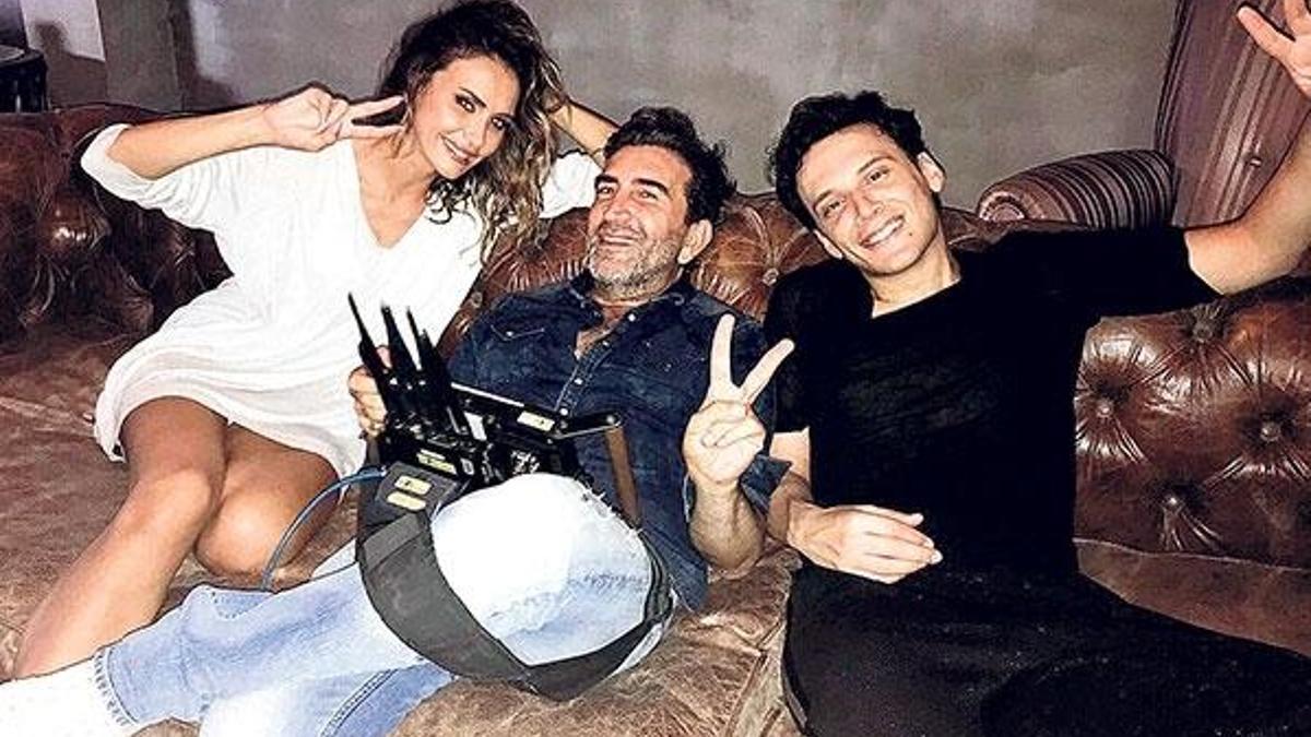 Emina deli dolu bir kadın