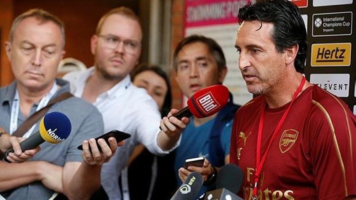 Emery'den Mesut Özil'e destek