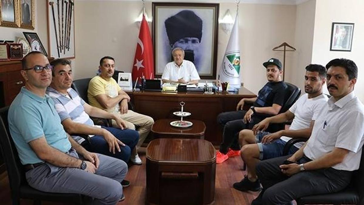 Mesut Özil'in ağabeyinden teşekkür ziyareti
