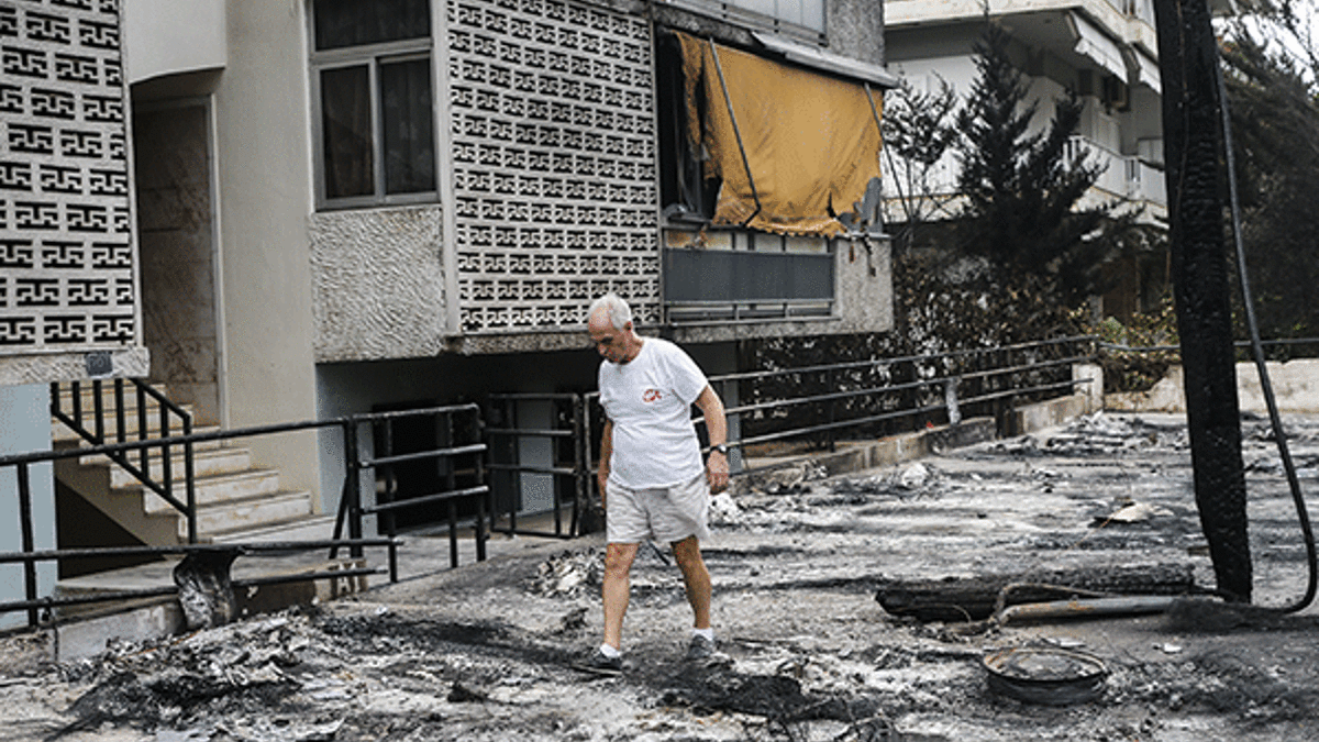 Yunanistan: Yangınlar kasten çıkarılmış olabilir