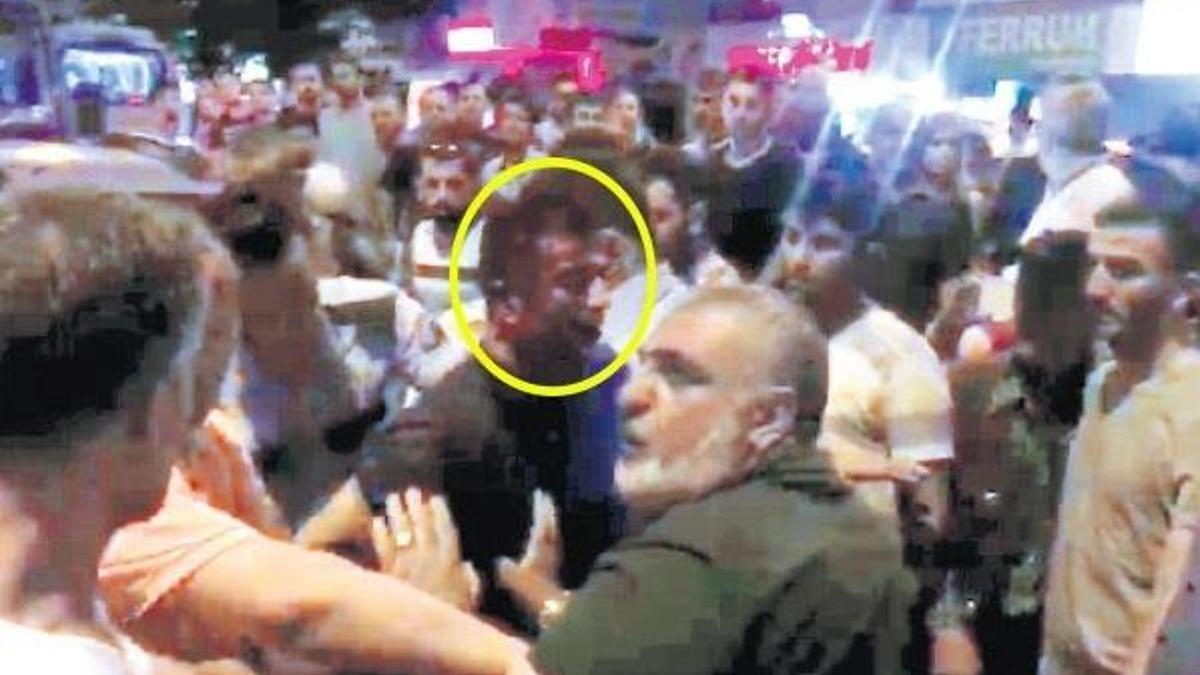 Çocuk kaçırırken mahalleli linç etti