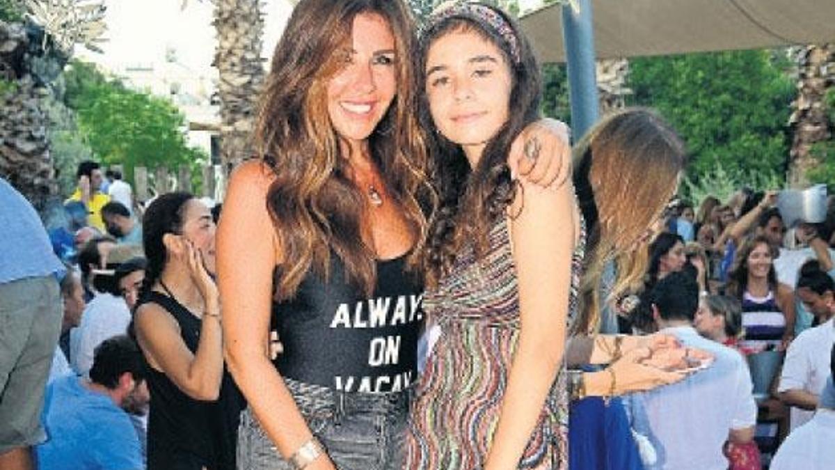 Kız kardeş gibi