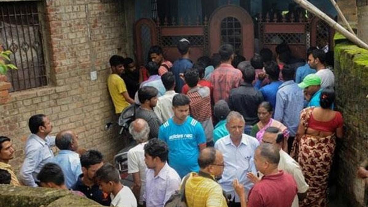7 kişilik aile topluca intihar etti