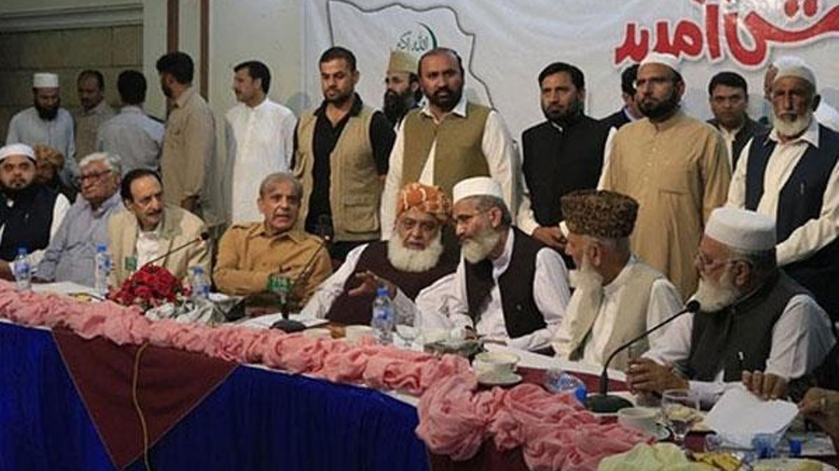 Pakistan'da muhalefet partileri bir araya geldi