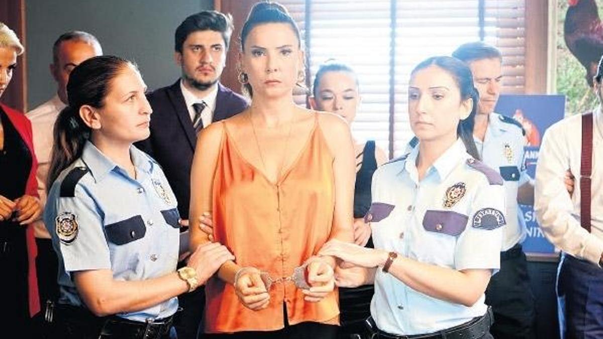 Kelepçe sürprizi