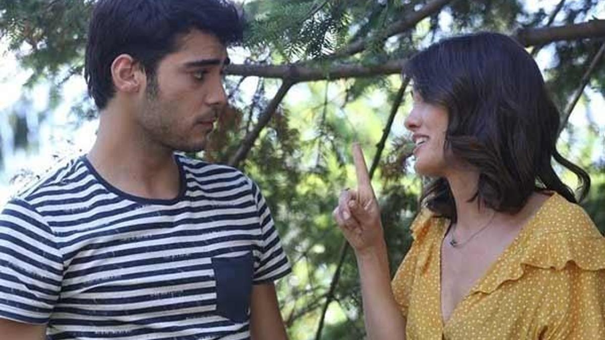 Meleklerin Aşkı 5. yeni bölümde Yağmur zor durumda kalıyor!