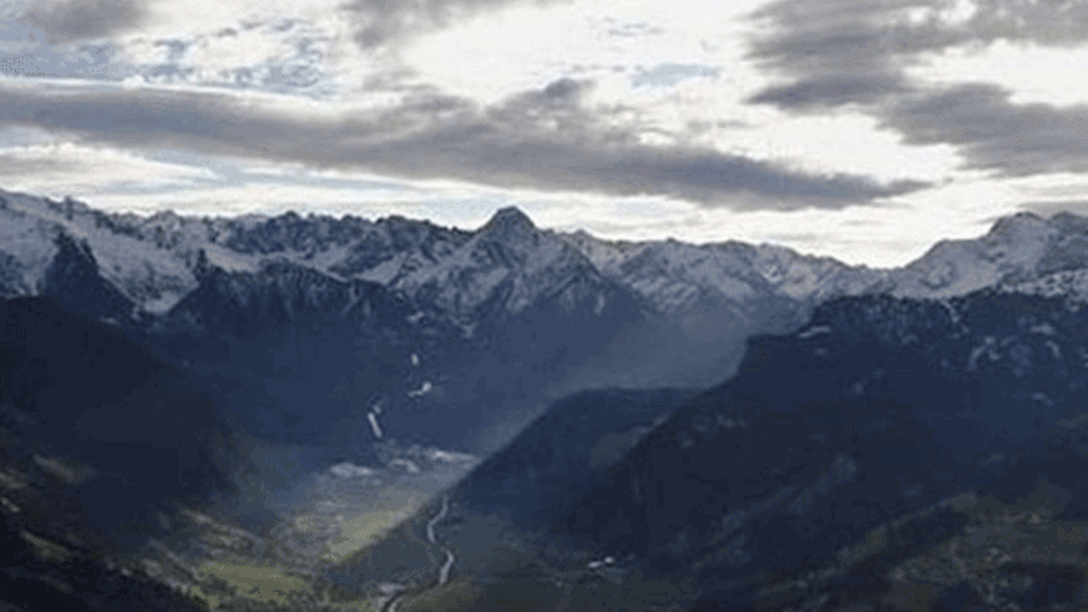 Alp Dağları’nda 3 dağcı hayatını kaybetti