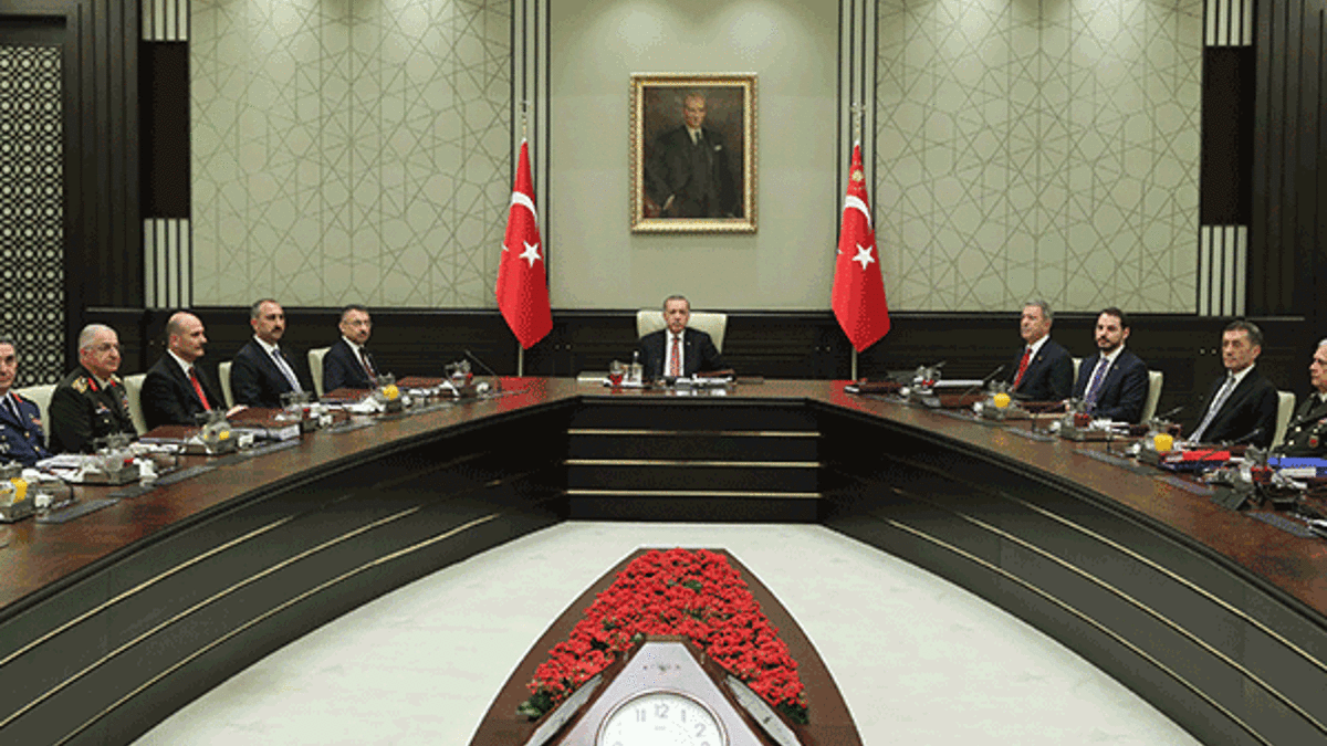 Yeni sistemin ilk YAŞ toplantısı sona erdi: O komutanlar terfi etti